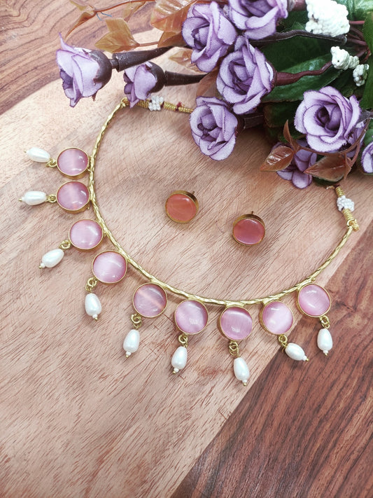 PREMIUM QUALITY MATTE FINISH MONALISA ROUND SHAPE STONE NECKLACE WITH EARRING