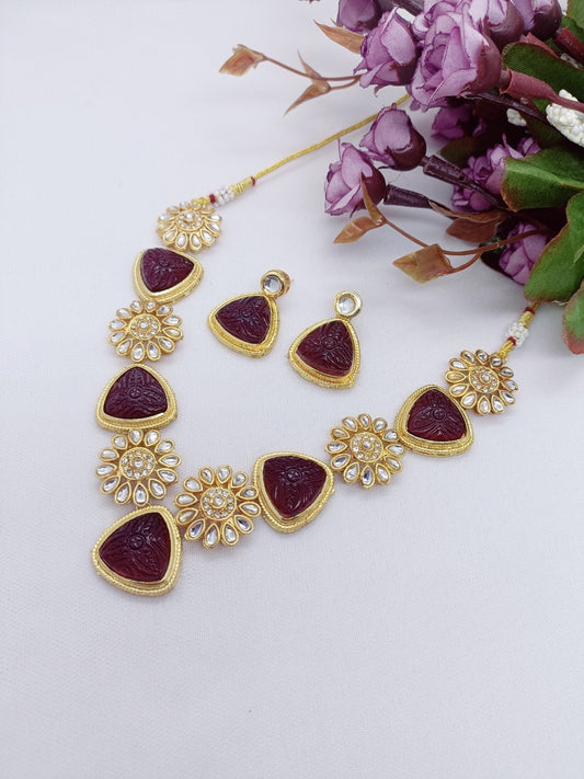 Tringle with flower women necklace