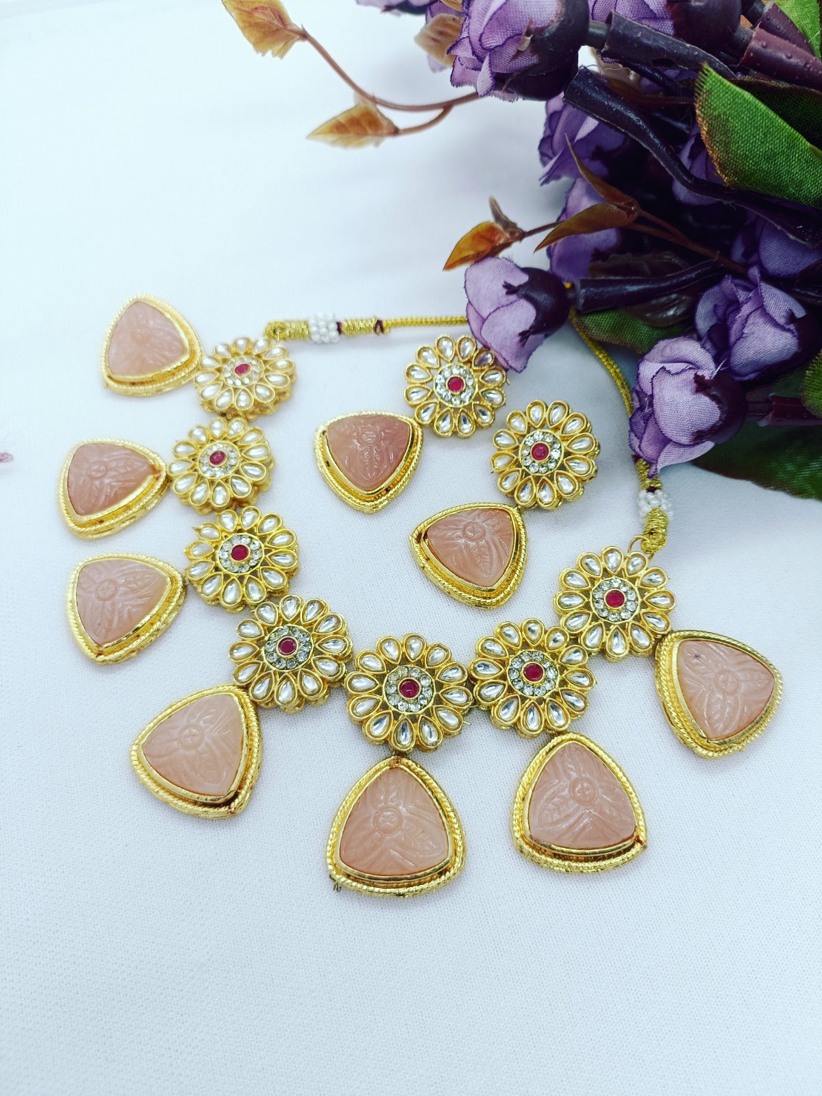 Beautiful and fashionable party were necklace tringle