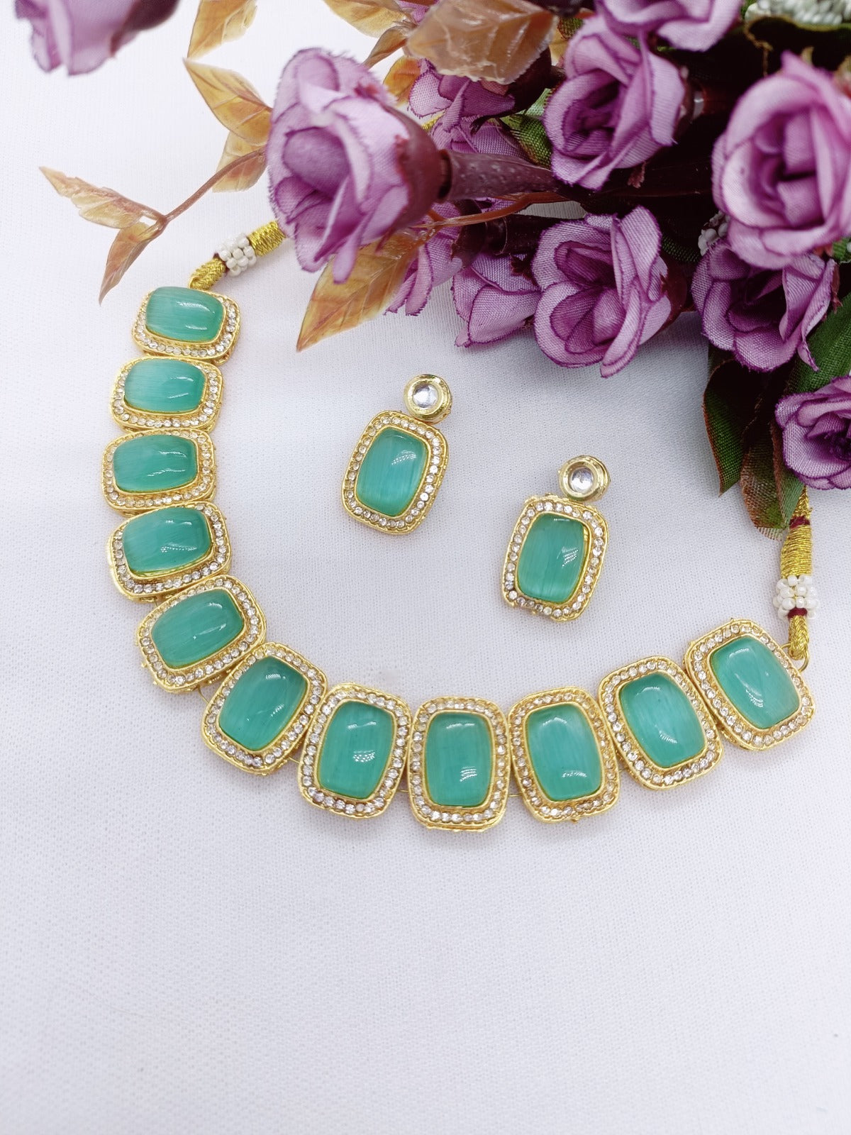 stylish gold plated monalisha stone women necklace pratham