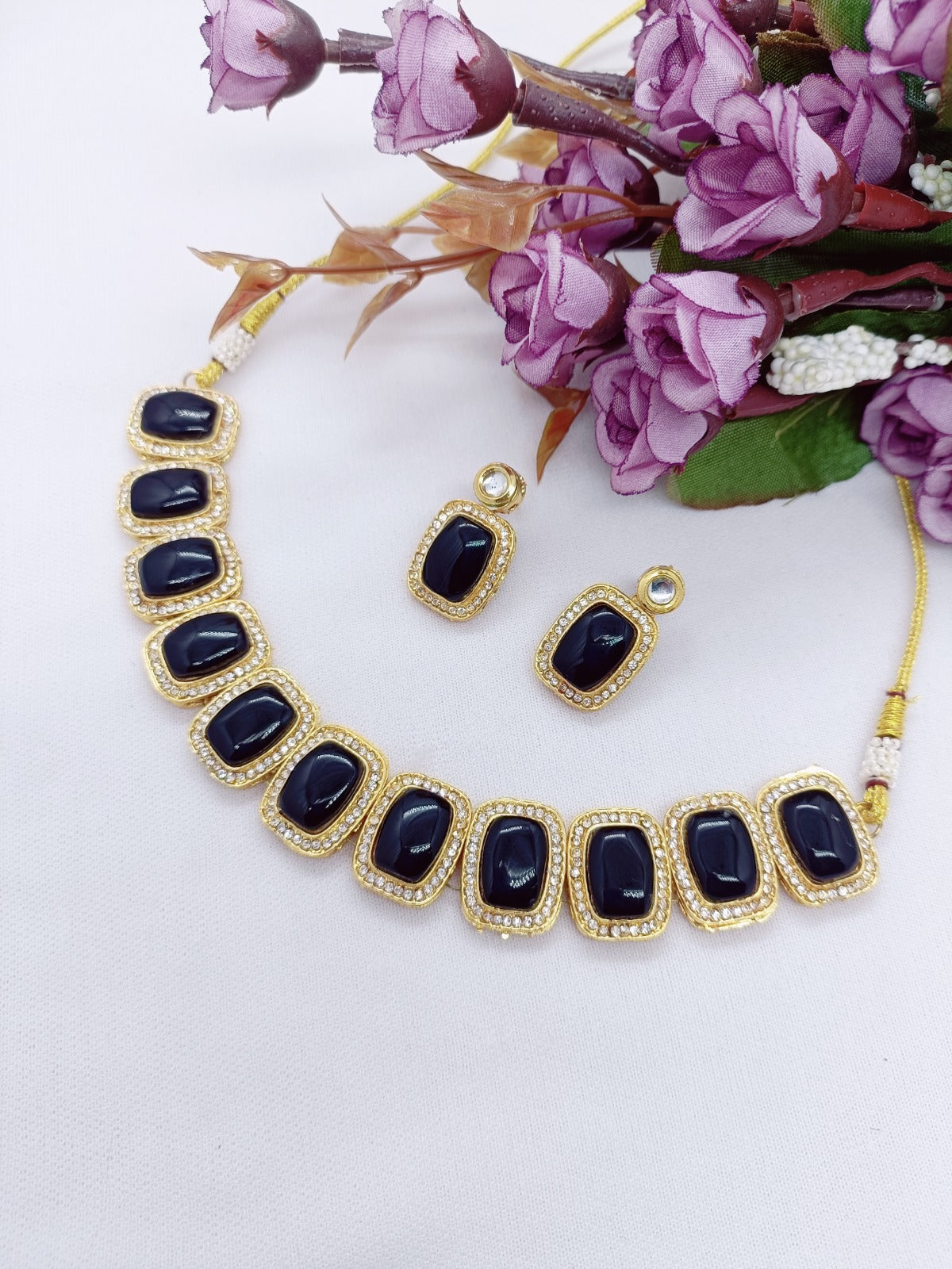 stylish gold plated monalisha stone women necklace pratham