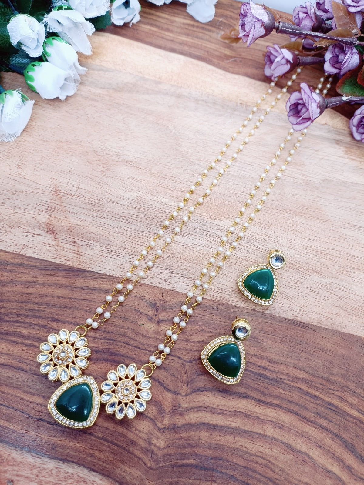 women neck chain with earring & panden monalisha stone