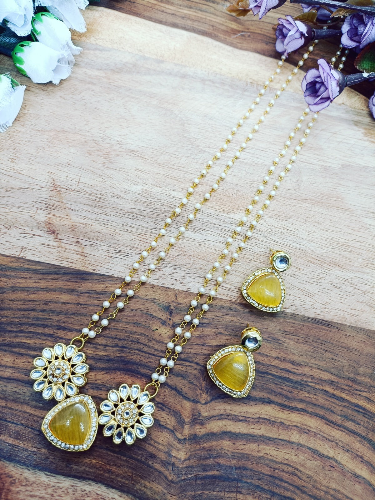 women neck chain with earring & panden monalisha stone