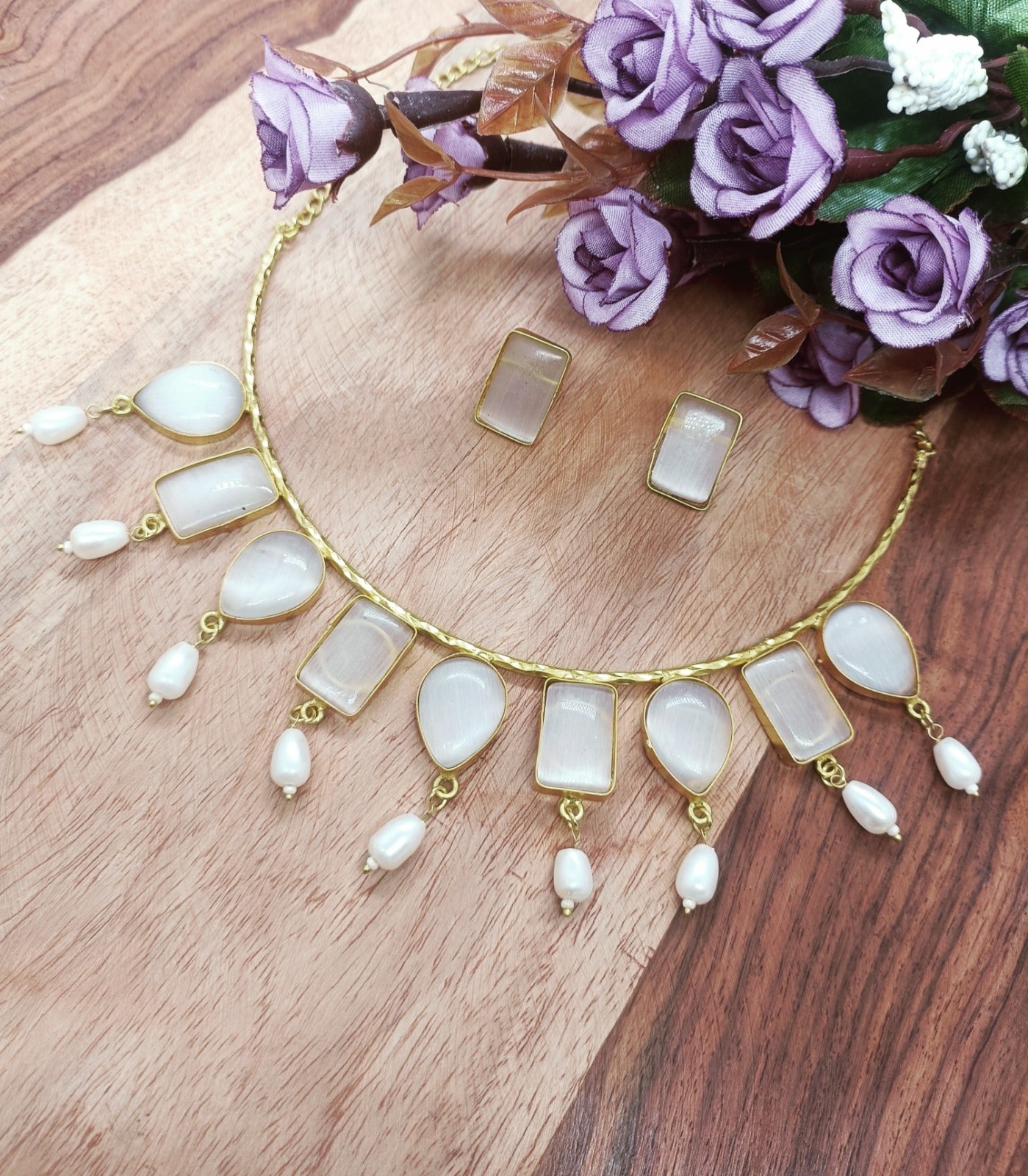 PREMIUM QUALITY MATTE FINISH MONALISA STONE NECKLACE WITH EARRING